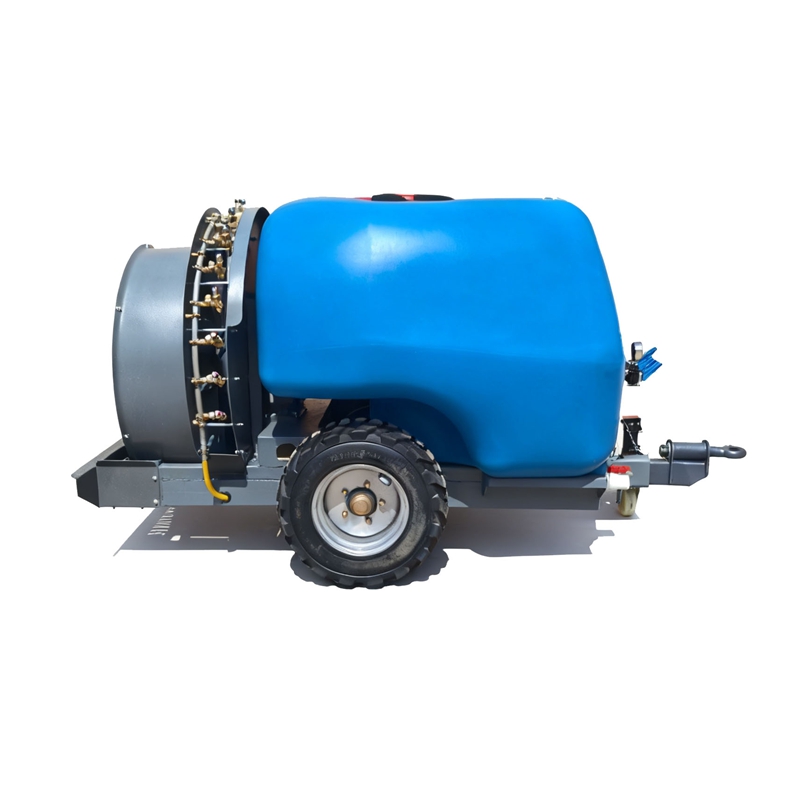 Traction sprayer